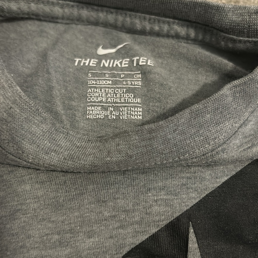 Nike T - Picture 2 of 2